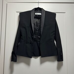 Zara: blazer with satin collar